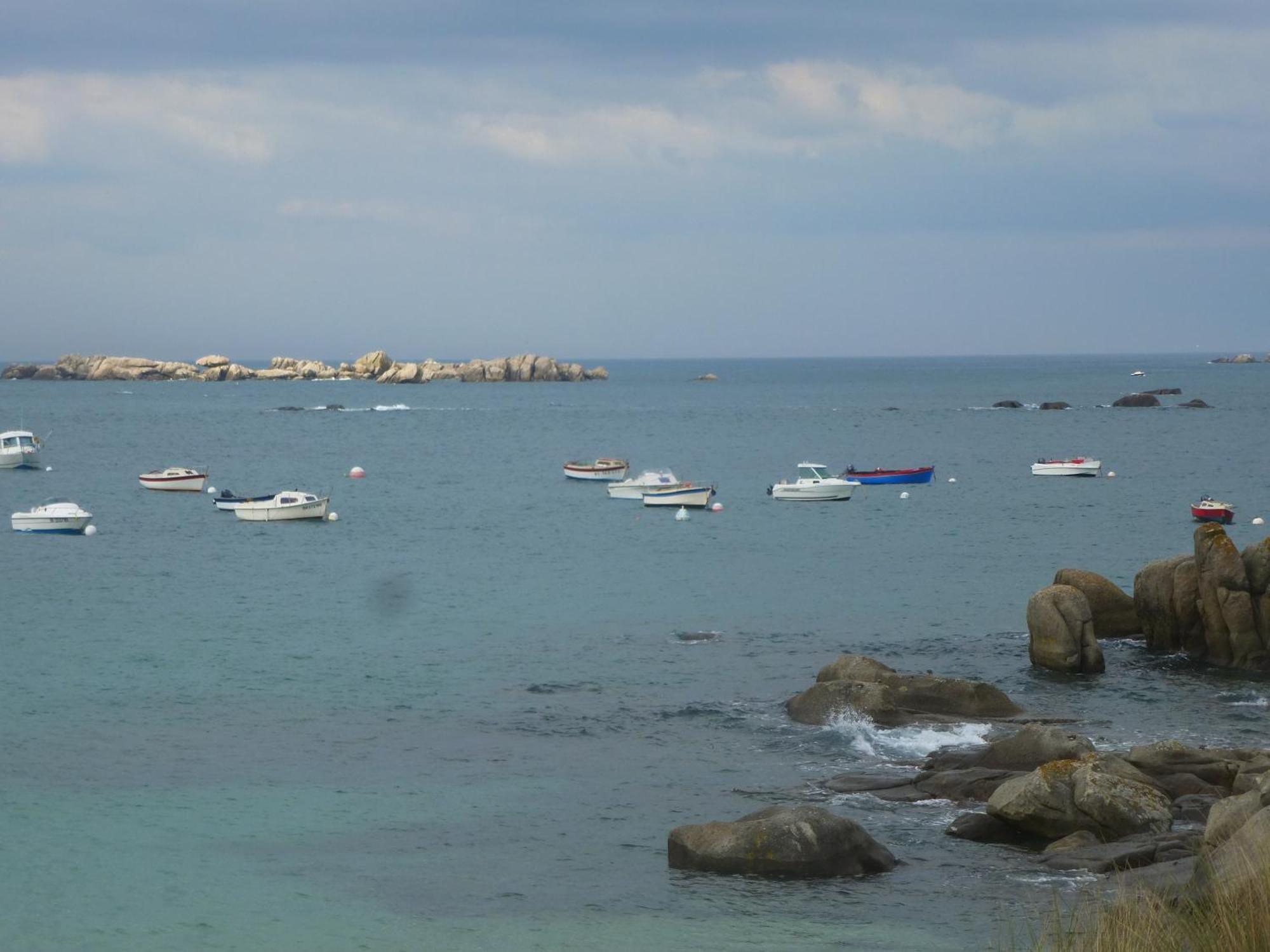 La Maison Bateau Au Bord De Mer Guissény Exteriér fotografie