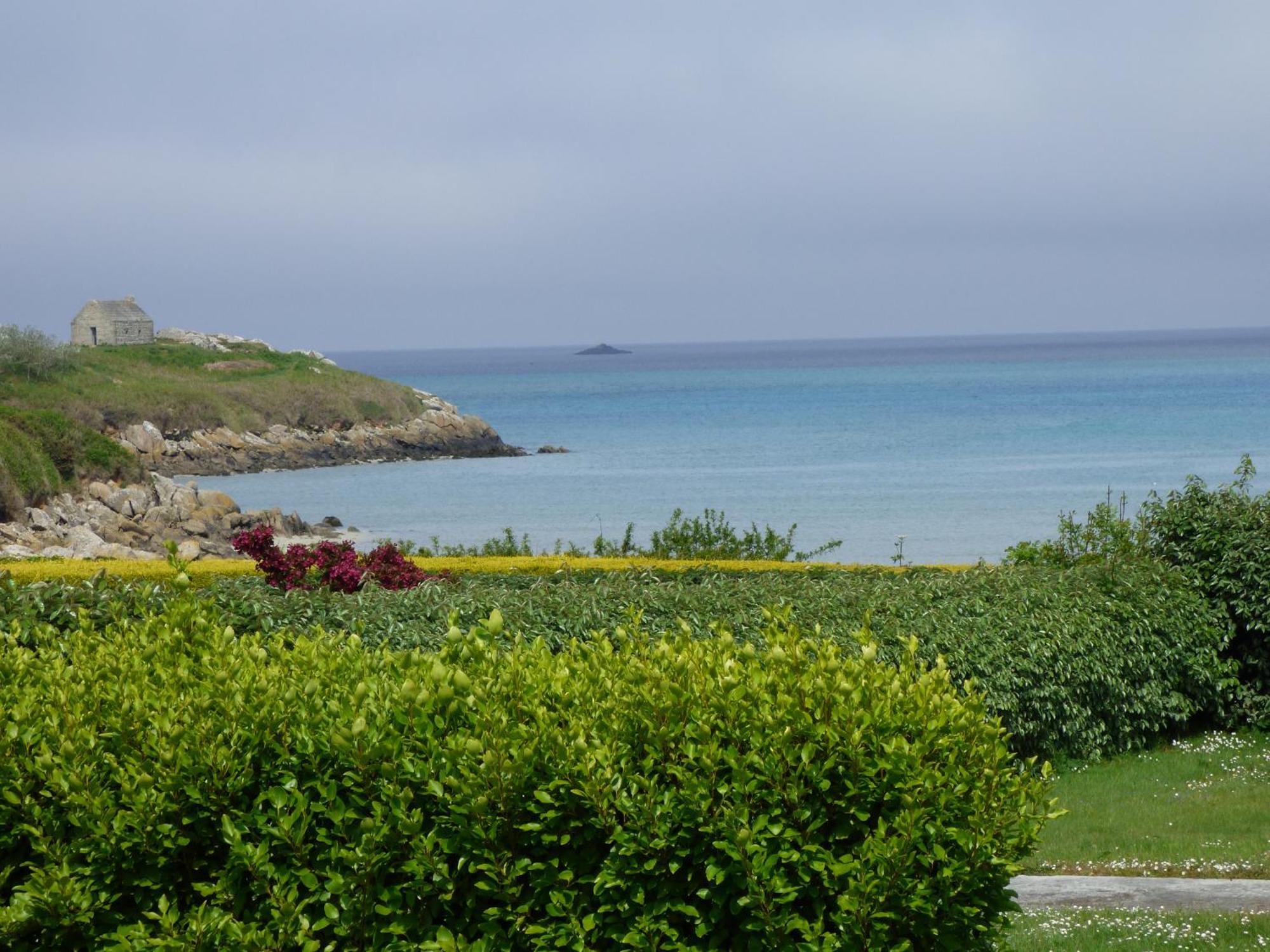 La Maison Bateau Au Bord De Mer Guissény Exteriér fotografie